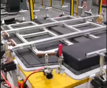 人妻精品久久无码区新狼窝